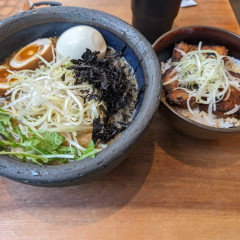 俺の創作らぁめん 極や 麹町支店の画像