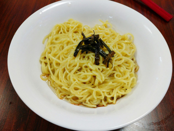 「上海風ネギ油そば（580円）」@友誼食府の写真