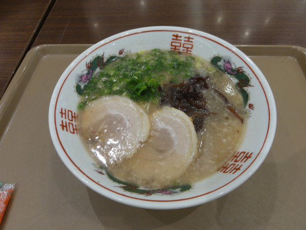 「ラーメン700円硬め」@博多だるま JAPAN 越谷レイクタウンカゼ店の写真