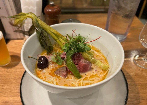 「【限定】馬ヒレ肉のロースト冷やしらーめん ¥1800」@海老丸らーめんの写真