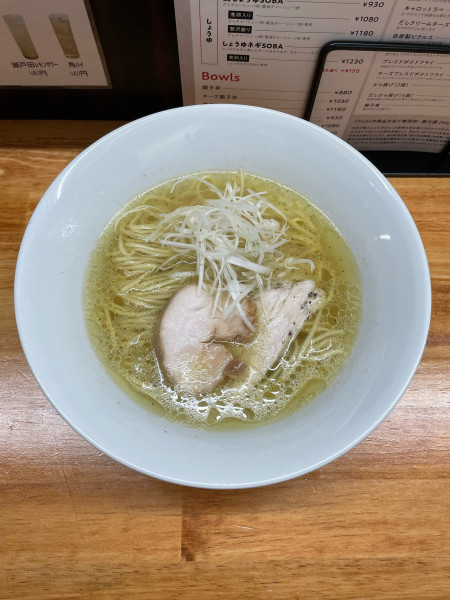 「鶏塩SOBA(930円)」@CHICKSの写真