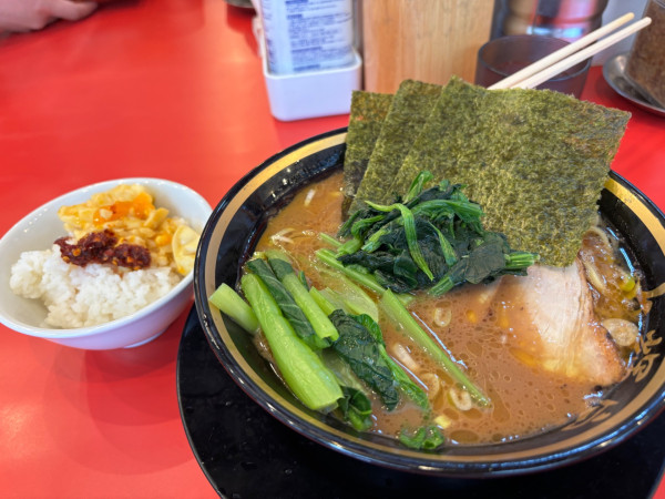 「ラーメン、小松菜」@家系ラーメン大輝家 日吉店の写真