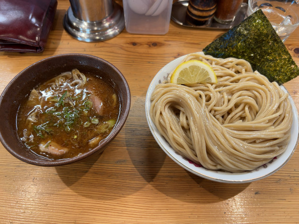 「炙り鴨つけ麺大盛　¥1150」@らーめん いつ樹 本店の写真