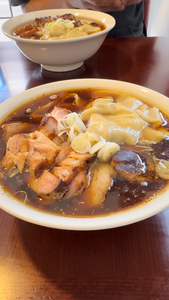 「ワンタンチャーシュー麺」@手打ち 陰日向の写真