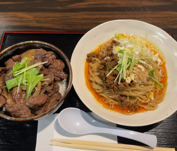 「成都担々麺（500円サービスデー）」@ラーメン まる五の写真