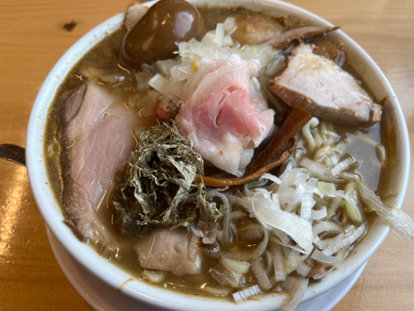 「特製濃い口煮干し（中）：1150円」@中華そば ひらこ屋の写真