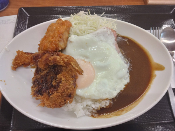 「期間限定、フル盛りプレート869円」@かつや 柏東口店の写真