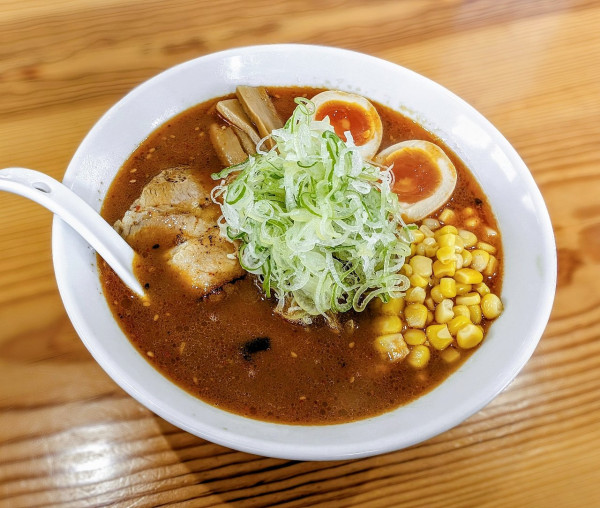 「辛味噌󠄀らーめん」@よなやの写真