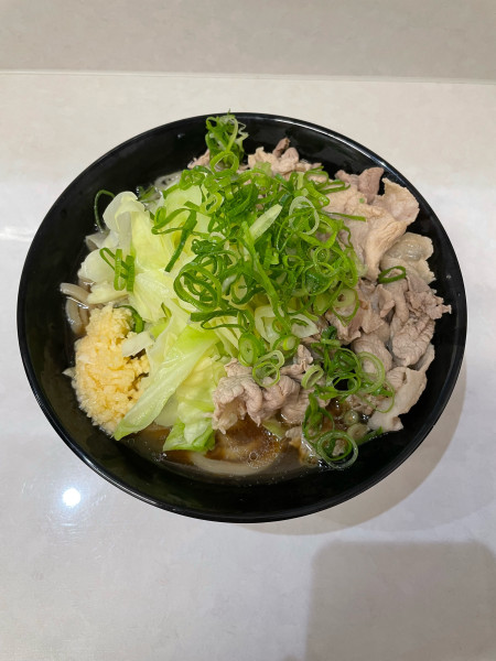 「しょうゆラーメン並盛(1000円)ニンニク」@ファットン 金沢八景店の写真