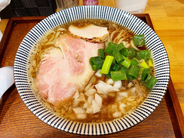 「煮干ラーメン　900円」@ふく流らーめん 轍 本町本店の写真