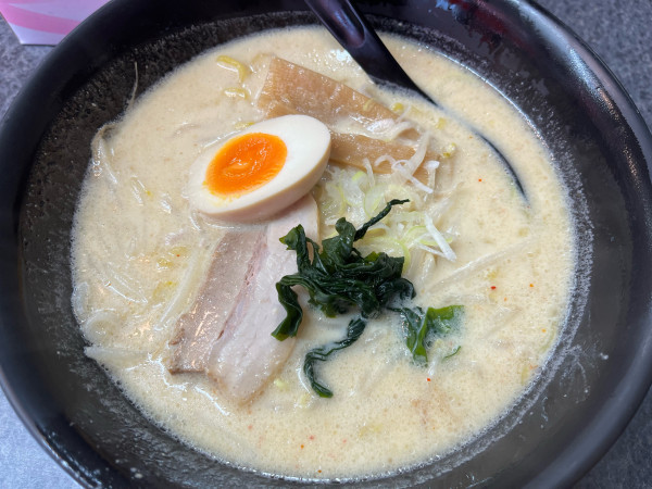 「札幌みそらーめん固め500円」@北海道らーめん 味源 八王子店の写真
