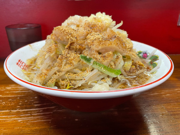 「ラーメン、魚粉」@ザ・ラーメンスモールアックスの写真