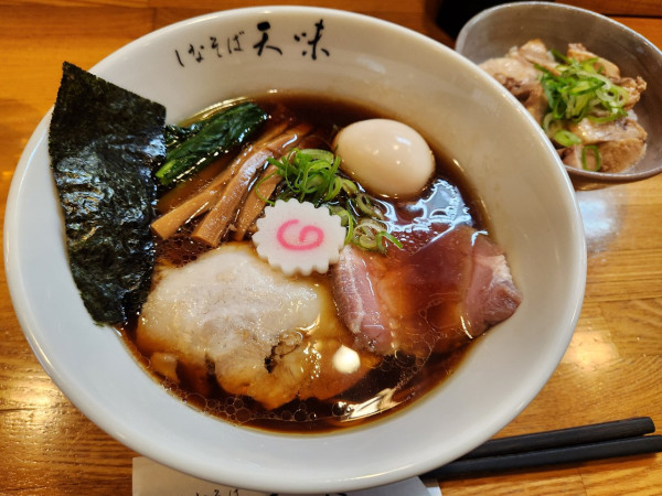 「しなそば味玉 まかないチャーシューごはん」@しなそば 天味の写真