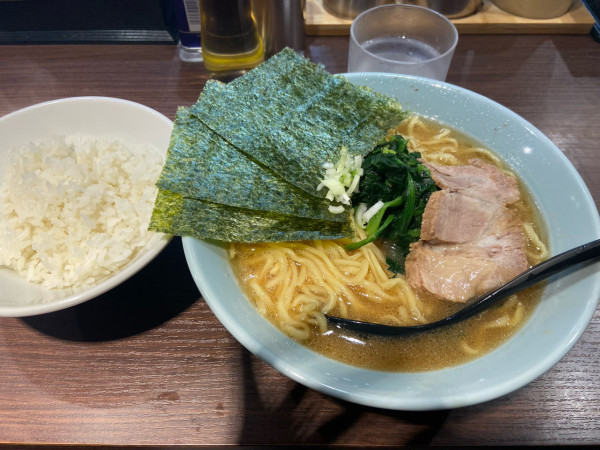 「ラーメン」@横浜家系らーめん侍 渋谷本店の写真
