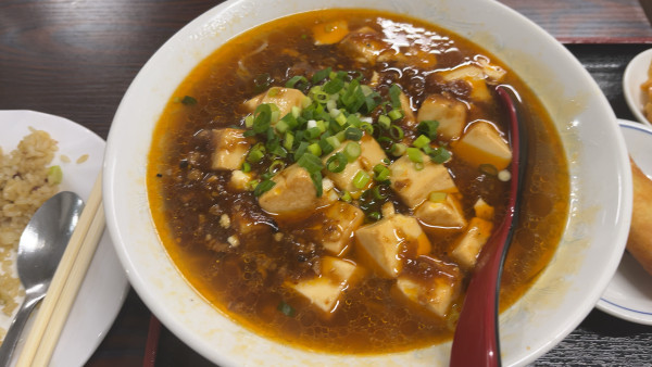 「マーボーメンランチ固め935円」@祥和食府の写真