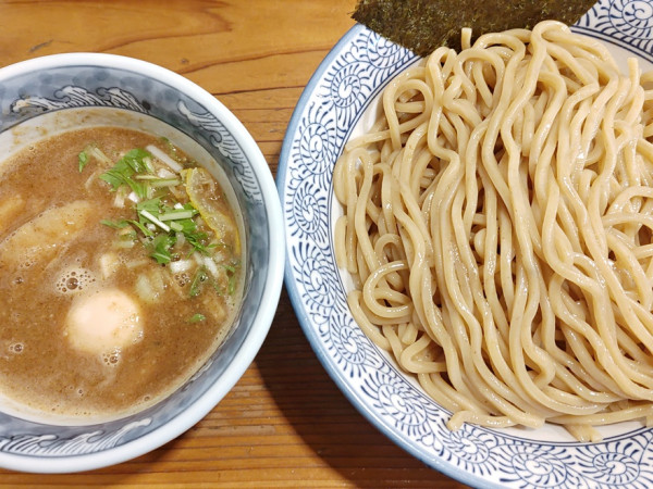 「濃厚味玉入りつけ麺（大盛）」@道玄坂マンモスの写真