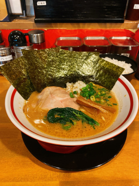 「階杉ラーメン（海苔増し）」@階杉 岩国本店の写真