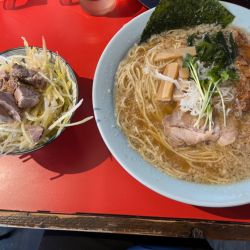 ラーメン（並）＋とろチャーシュー＋ネギ丼
