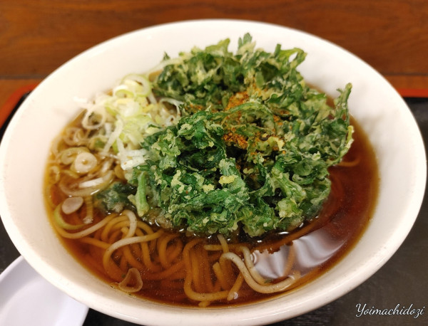 「春菊天そば」@駅そば 八起家 高崎店の写真
