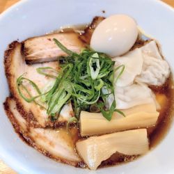 チャーシューワンタン麺