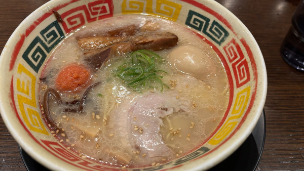 「東京とんこつじゃんがらラーメン（全部入り）」@東京じゃんがら ecute上野店の写真