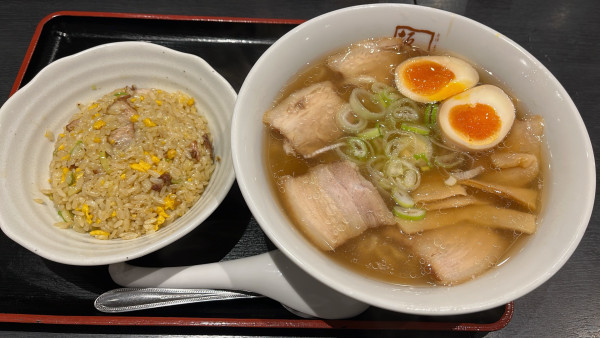 「喜多方ラーメン＋半チャーハン」@喜多方ラーメン坂内 上尾店の写真