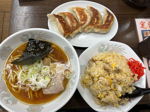 「チャーハン、ミニラーメンセット780円」@珍來 六町店の写真