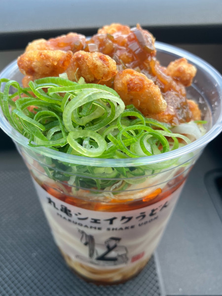 「ピリ辛油淋鶏シェイクうどん690円」@丸亀製麺 千葉ニュータウン中央の写真