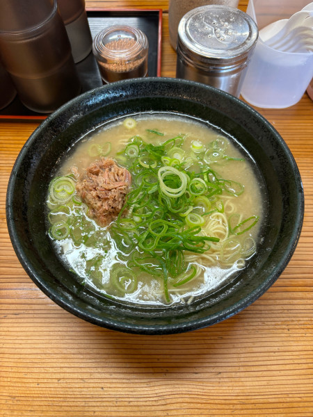 「ラーメン」@五号線沿いの元祖長浜ラーメンの写真