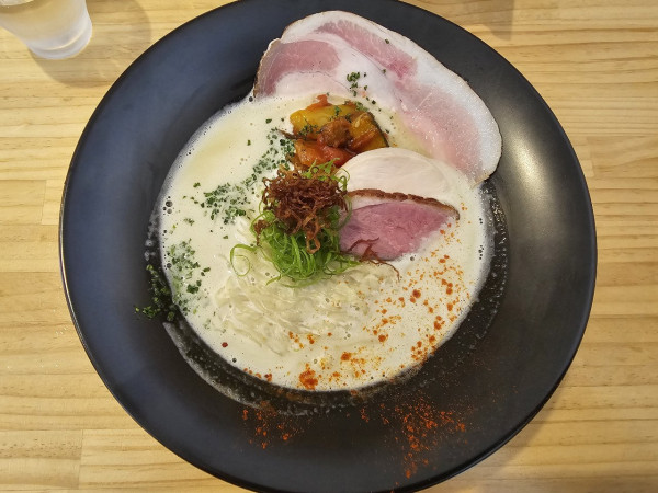 「【限定】鴨の濃厚泡白湯　1300円」@中華そば いち松の写真