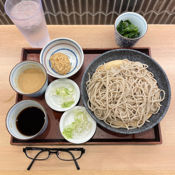 「二色もりそば(250g)」@十割蕎麦 さがたに 新橋銀座口店の写真