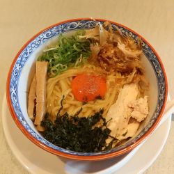 自家製蒸鶏の卵かけ麺 TKM￥８５０