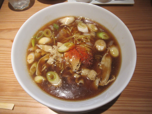 「豚バラネギラーメン（880円）」@中華厨房 暖家 多摩センター店の写真