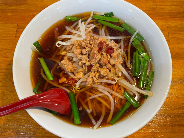 「台湾ラーメン　￥６００」@台湾料理 楽餐館の写真