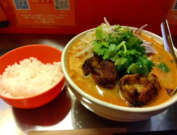 「ラクサ」@居酒屋 やみぃサテ お花茶屋の写真