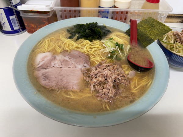 「キングらぁめん中」@◯つばき食堂の写真