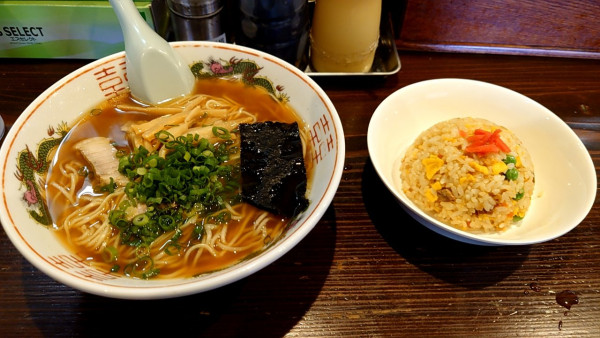 「ラーメン並＋チャーハン小」@丸金ラーメンの写真