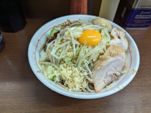 「小汁なし　玉子」@ラーメン二郎 横浜関内店の写真