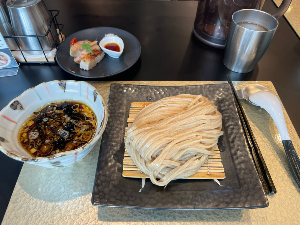 「プレミアムつけ麺+追いザル」@麺屋さすけ 本店の写真