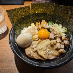 あぶらめん　中　玉子