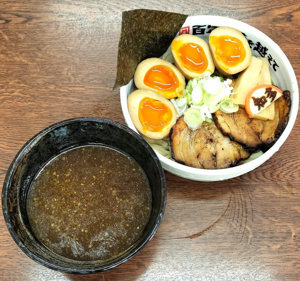 「究極の魚介醤油つけ麺 1000円＋味玉 100円×2」@百年の時を越えての写真