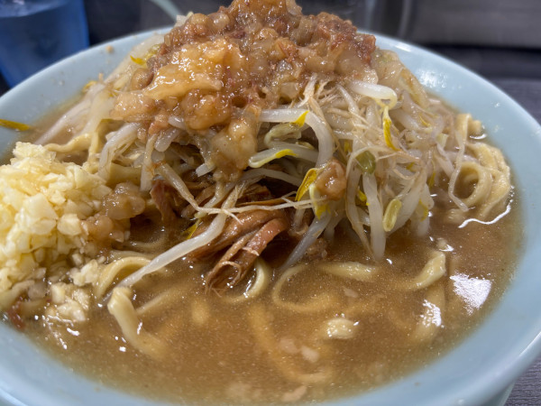 「ラーメン　少なめ」@オリバーヌードルの写真