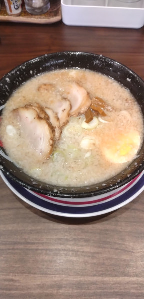 「ﾁｬｰｼｭｰﾒﾝ＋ﾗｲｽ(並)」@東京環七ラーメン じょっぱりの写真