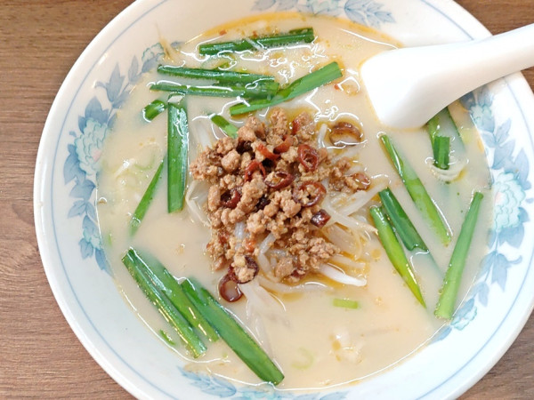 「特製豚骨台湾ラーメン」@来包喜の写真