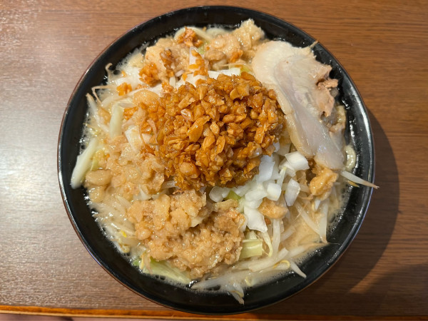 「豚そば」@横浜家系ラーメン 幸家 水海道店の写真