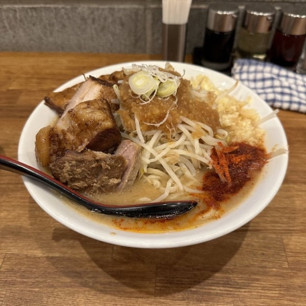 「おろぽん二郎系らーめん」@麺処 青野の写真