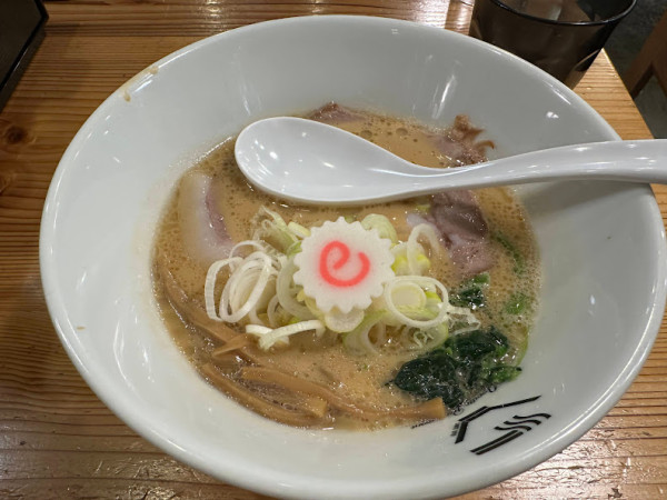 「中華そば」@クリーミーTonkotsuラーメン 麺家 神明 栄スカイル店の写真
