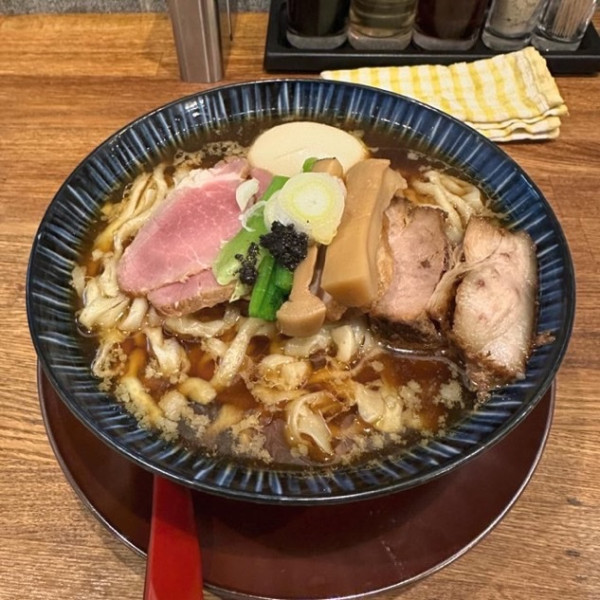 「手揉み醤油らぁめん」@麺処 青野の写真