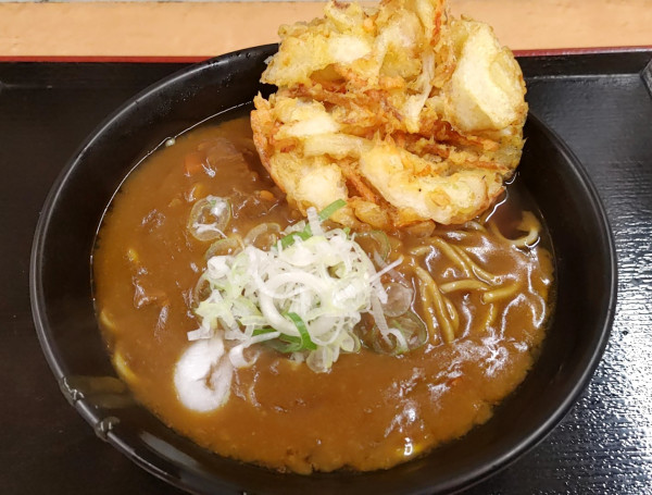 「カレーそば（450円）、かき揚げ（130円）」@そば・うどん 八起家 西口店の写真