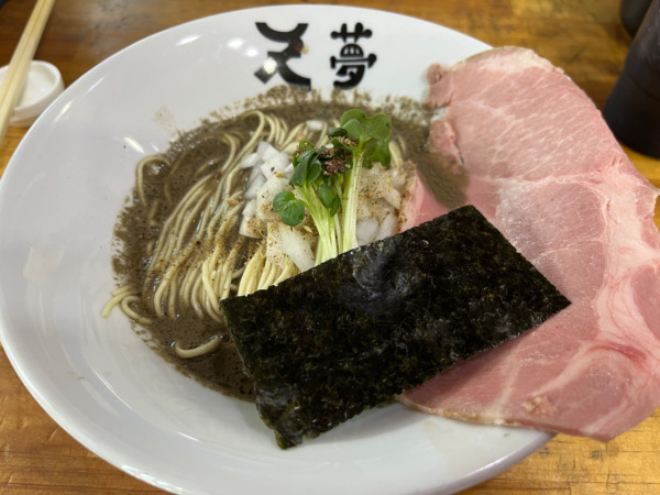 「煮干らーめん【ヤバニボ】山椒」@めんや天夢の写真